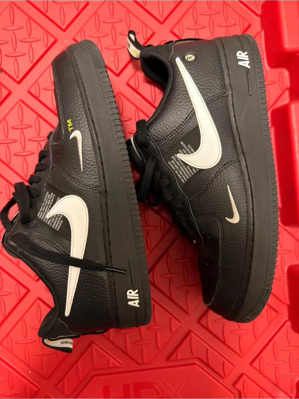 Nike Men’s Black Leather Sneakers with Pink Swoosh